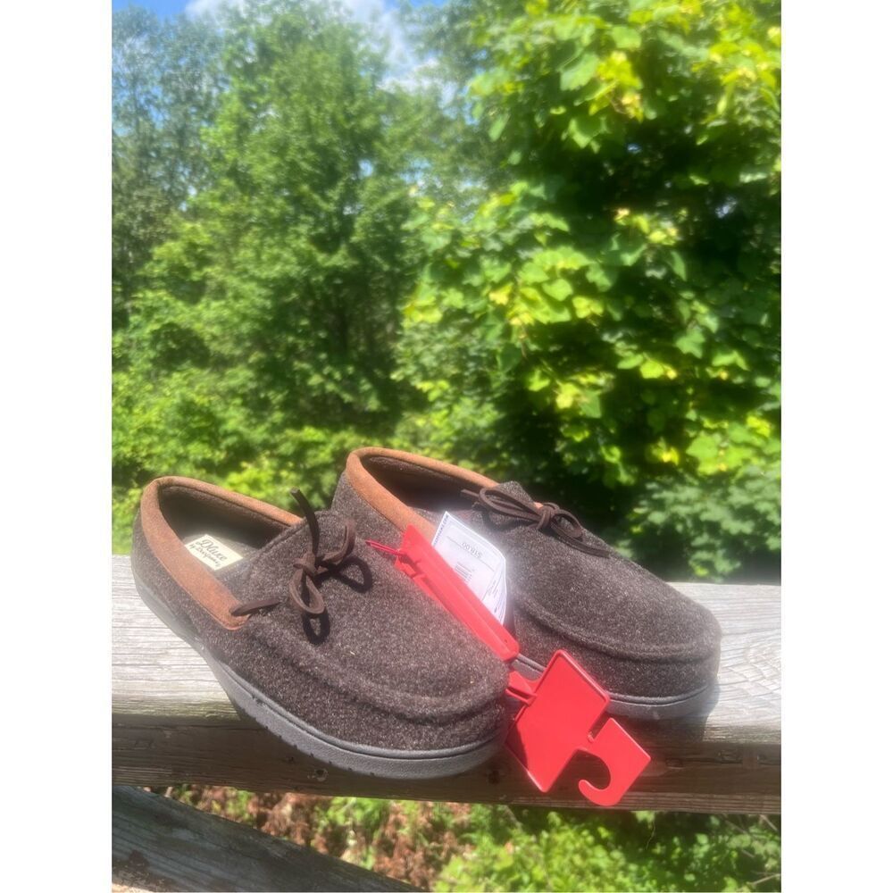 Dluxe Men’s Memory Foam Slippers Sz M 9-10 Brown NWT *